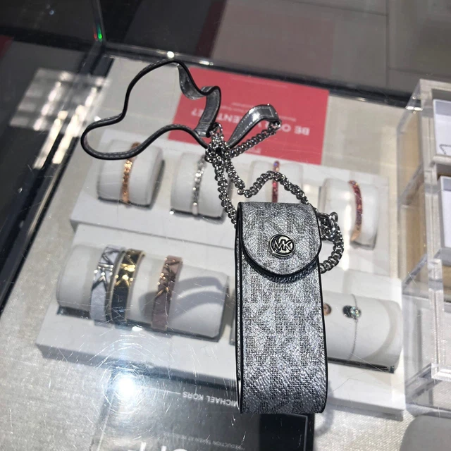 Descubrir 110+ imagen michael kors support Thptnganamst.edu.vn