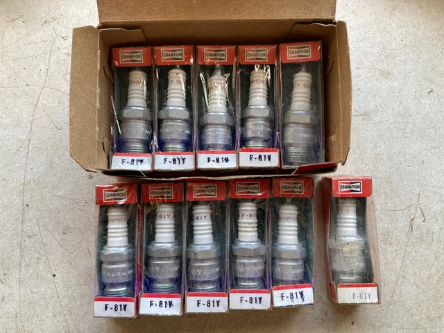 NOS New Old Stock NIB New In Box 11 Brand New Champion Racing Spark Plugs F-81Y