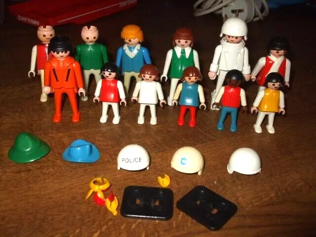 Vintage 1974 PLAYMOBIL ~ People ~ accessories ~ as seen in photos    (F)