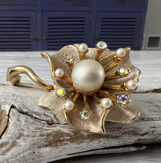 Vintage bsk brooch hotsell