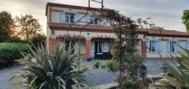 France 4 Bedroom Villa On 2 Acres No Work Todo -Visa Qualifying-Owner Financing