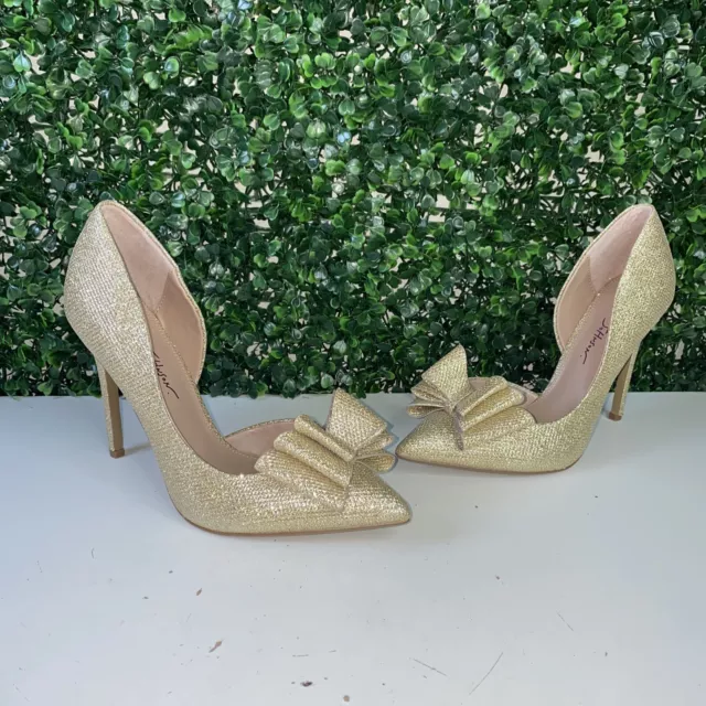 NWOB Betsey Johnson Women's Prince D'Orsay Pump Gold Size 8