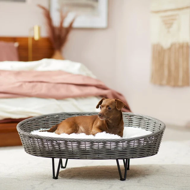 XHT Elevated Rectangle Wicker Dog & Cat Bed with Eyelash Faux Fur Cushion