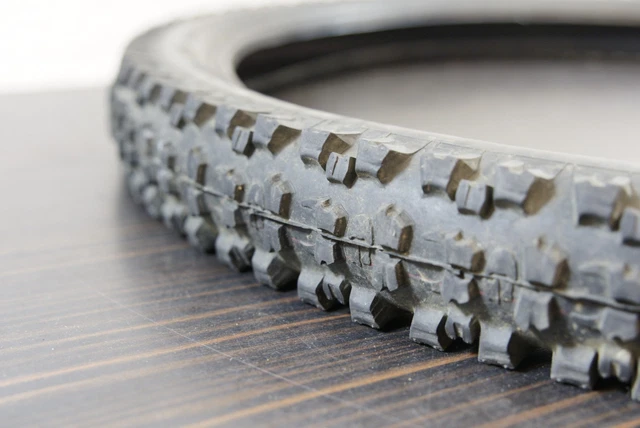 Pneu CST fat bike 26x4.0 Banda marrom misto - Fat Bike Floripa | Loja de Bicicletas: Fat Bikes