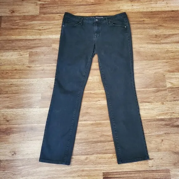 Mossimo Women's Size 14/32 Mid-Rise Straight Black Stretch Jeans