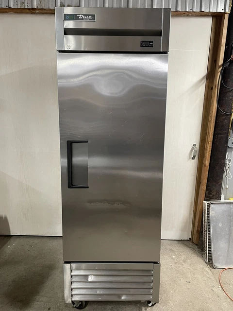 True T-23F-HC - One Section Solid Door 3 Shelf 23 cu ft 27"W Reach-In Freezer