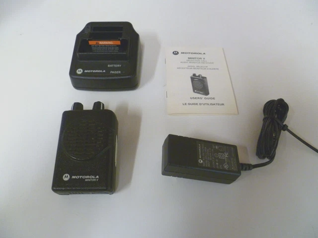 Motorola Minitor V 151-158.9 MHz VHF Stored Voice Fire EMS Pager & Charger