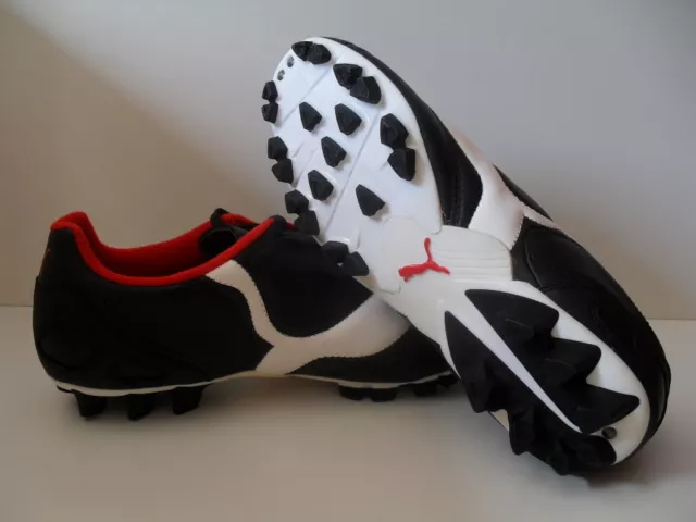 Chaussures de Foot PUMA SPORT en Cuir Noir Blanc Rouge T. 40 NEUVE. 119,00 €