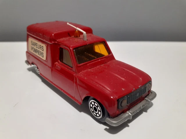 Ancienne Renault 4L Pompiers N°230 – Majorette 1/60, Collection France