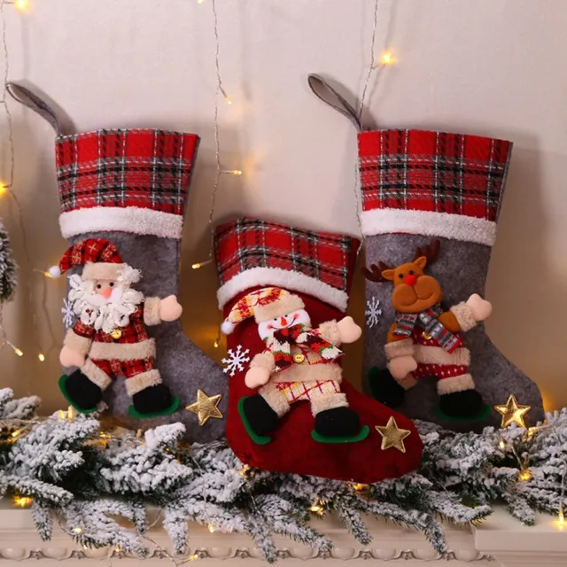 Bambola di Natale a scacchi calzini caramelle perfetti per regali per bambini