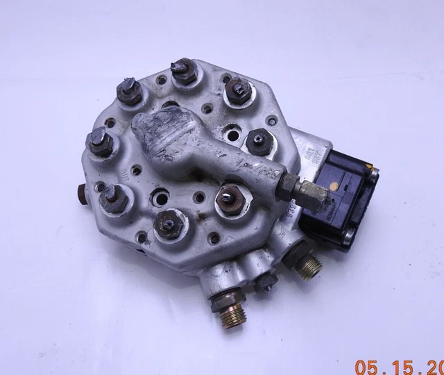 MERCEDES W126 560SEL 560SEC 560SL R107 Fuel Distributor 0438101018 EUR