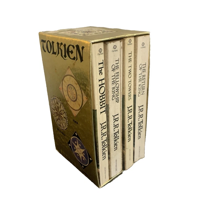 J.R.R TOLKIEN HOBBIT Lord of the Rings 4 Book Box Set Gold PB ...