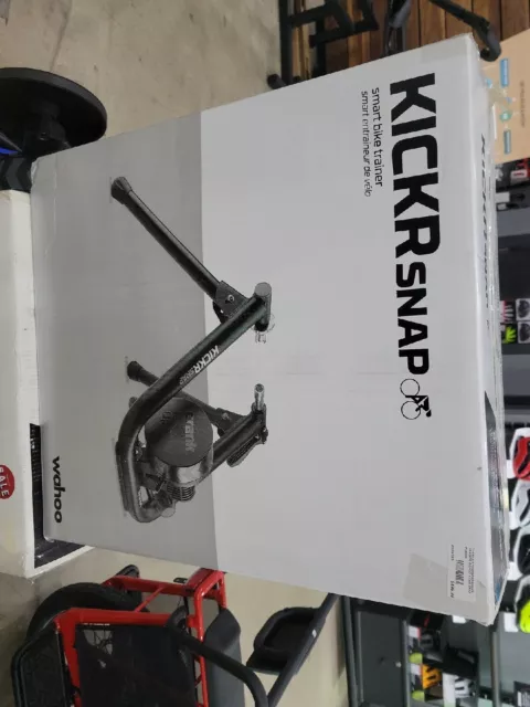 Wahoo KICKR SNAP WFBKTR3 Bike Trainer