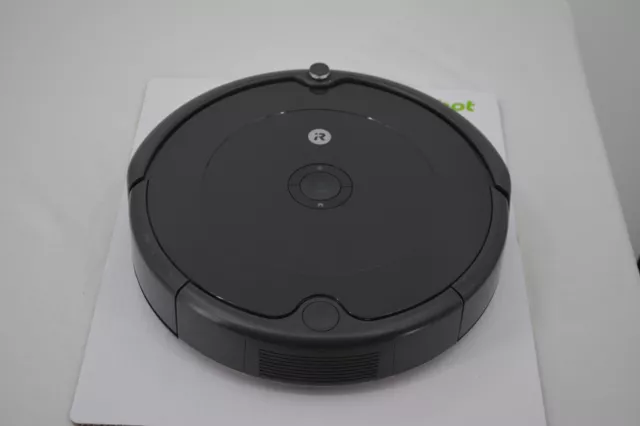 iRobot Roomba 692 Wi-Fi Connected Robot Vacuum **For Parts Only** 