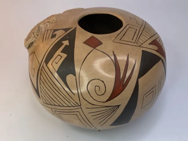 Signed 6” gorgeous piece, lizard native pottery bowl D3