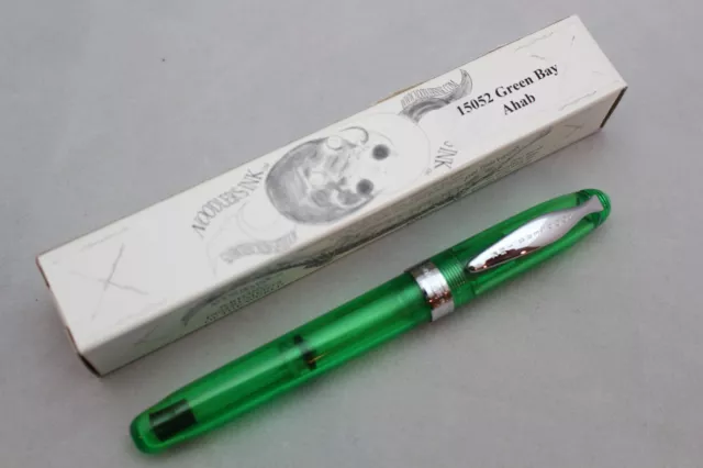 Noodlers Green Bay Demonstrator Ahab Piston Flex Nib Fountain Pen