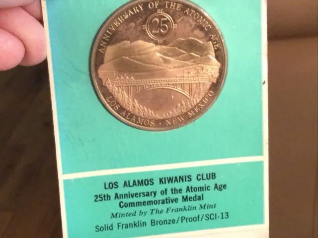 Atomic Bomb Los Alamos 1945-1970 FRANKLIN MINT BRONZE 25th Anniversary Medal