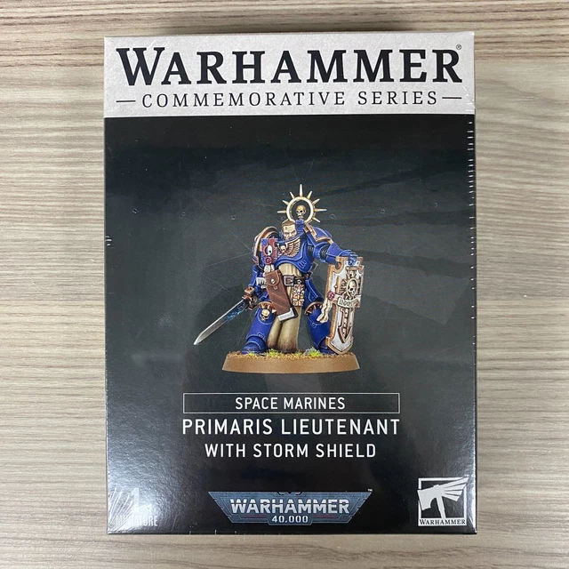 Warhammer 40k – Primaris Lieutenant Space Marines (Ultramarines) – Figurine Assemblée/peinte