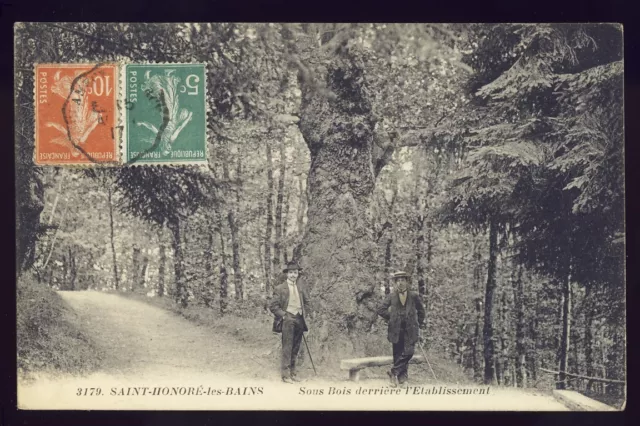 1917 cpa SAINT HONORÃ Les BAINS (NiÃ ̈vre) Under Bois behind the establishment