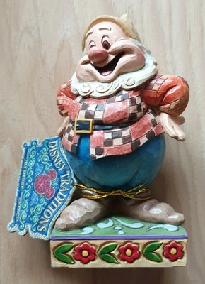 disney traditions seven dwarfs precarious pyramid figurine