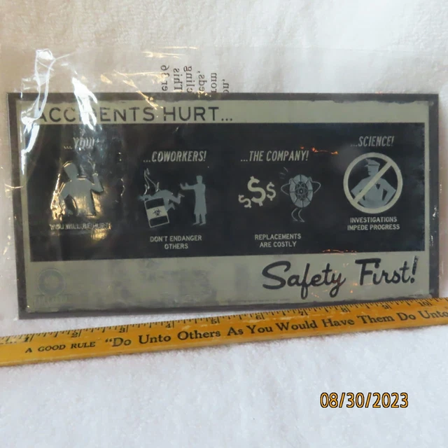Portal 2 Video Game Metal Wall Sign Aperture Science First GLaDOS NEW