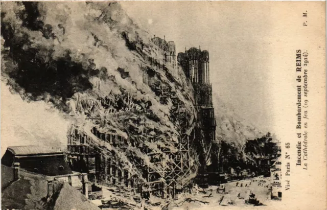 CPA AK Militaire - Bombing of Reims - The Cathedral on Fire (697827)