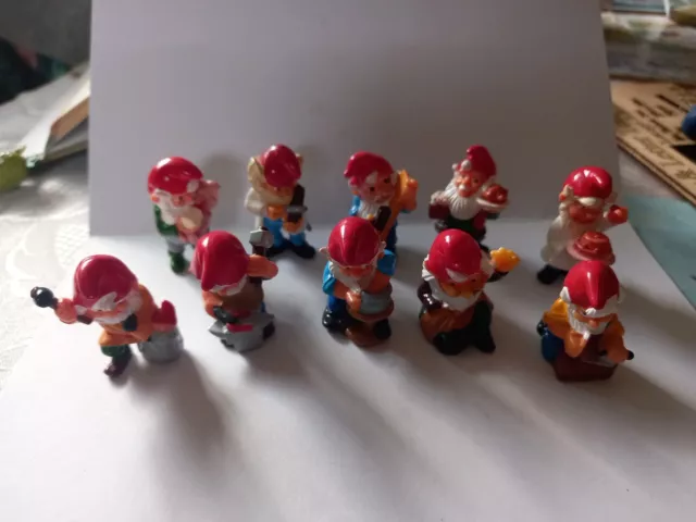 Kinder Egg Toys Complete Set of 10 Lovely Guild Of Dwarves Gnomes from 1992