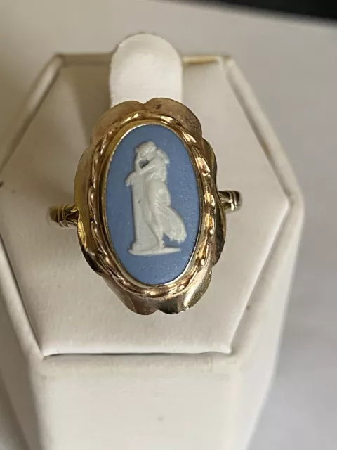 Hallmarked 1979 Yellow Gold Gilt Sterling Silver Wedgwood Cameo Ring Size S