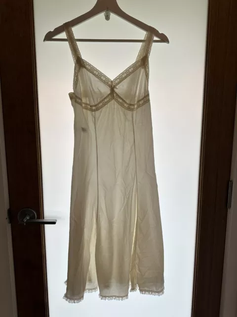 Vintage 1960's Osti  Lace White Slip Cute Djerf Style Size  UK 10