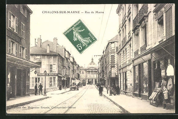 CPA Châlons-sur-Marne, Rue de Marne, vue de la rue
