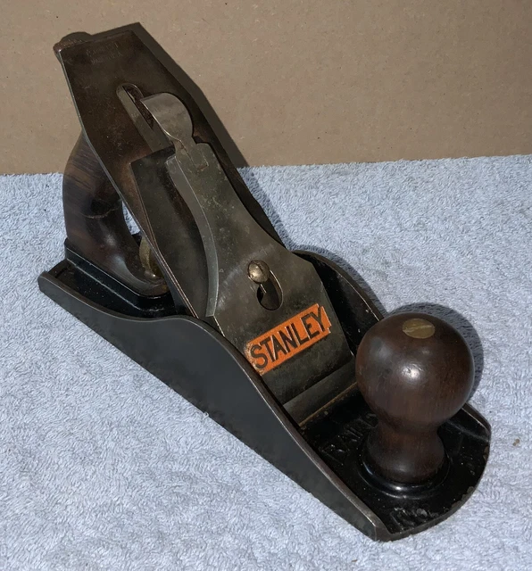 Vintage Stanley Bailey Plane No. 4-1/2 Wood Plane Smooth Bottom