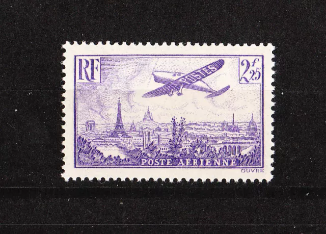 timbre france poste aérienne avion survolant Paris  num 10  2f25   violet     **