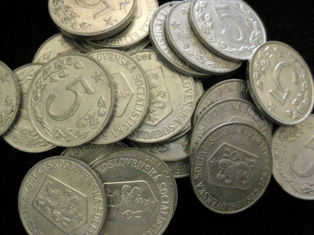 Czechoslovakia 5 Haleru  mixed dates AU-UNC Lot of 25 Coins