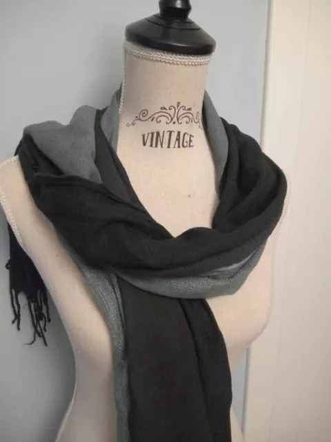 Sciarpa donna pashmina foulard grigio nero grigia frange ottime condizioni