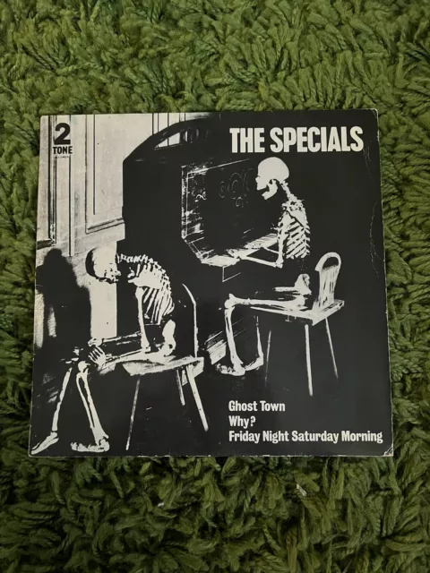 THE SPECIALS “GHOST TOWN” Original UK 7” Vinyl 2 Tone P/S CHSTT17