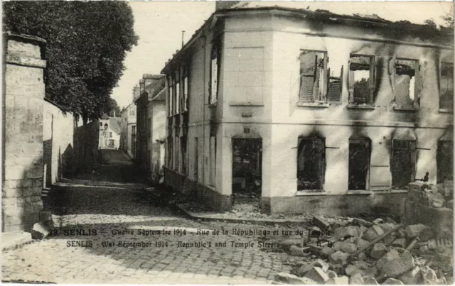 CPA Senlis - Rue de la Republique et Rue du Temple - Guerre 1914 (1032091)