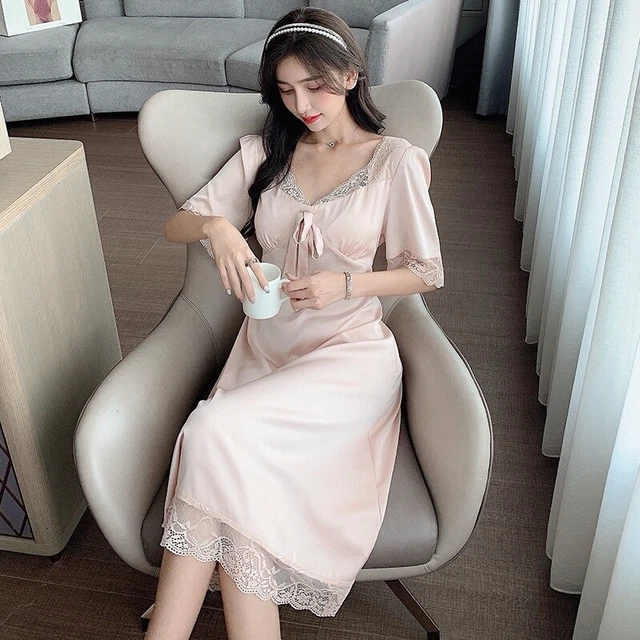 Robe De Nuit Princesse Dentelle Et Satin - Manches Longues, Style Rétro Doux, Taille Petit