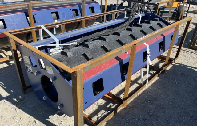skid steer Sheepsfoot Vibratory roller 72" Compactor Attachment skid steer Sheepsfoot Vibratory roller 72" Compactor Attachment