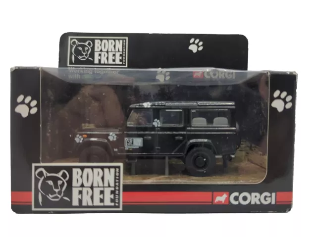 Corgi VA09706 Born Free Land Rover Defender Boxed Diecast Model 1:43