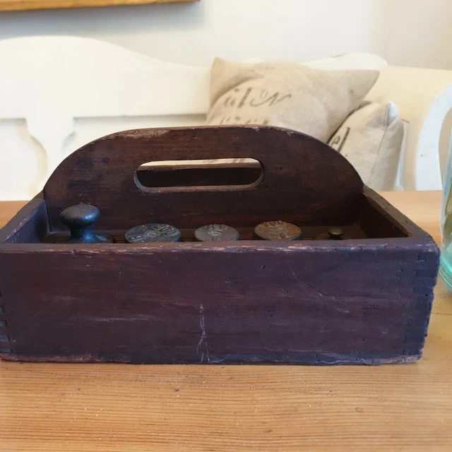Alte Gewichte im Holzkistchen für eine Küchenwaage Patina Shabby 3