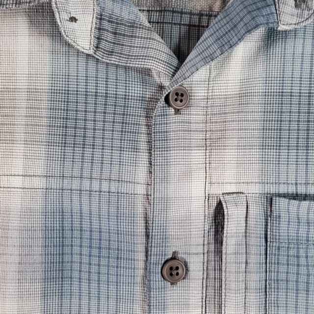 COLUMBIA Shirt Mens Medium Blue Grey Plaid Button Up Casual Short Sleeve 3