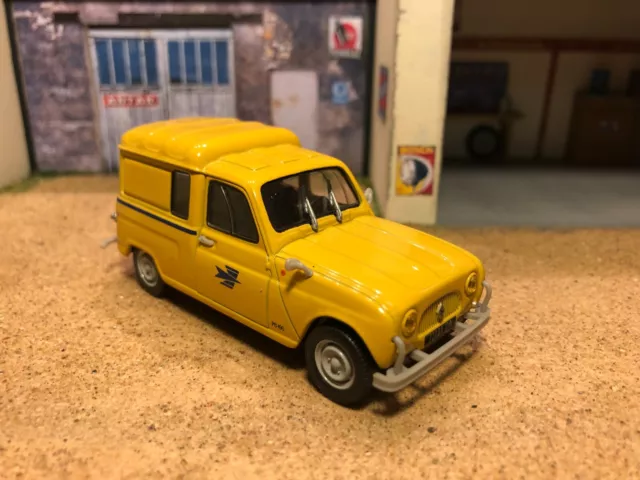 Norev 1/43 Renault R4 Fourgonnette La Poste De 1962