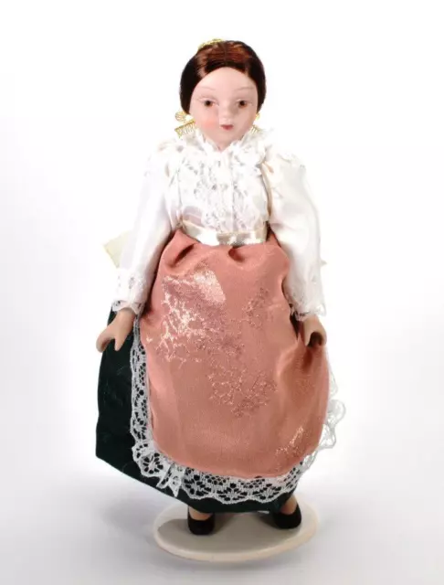 Kiskun- Muñeca de Porcelana ATLAS En Trajes Tradicionales Húngaros-012