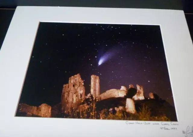 Comet Hale-Bopp - Corfe Castle - Photo - 1997 -  Celestial Skies - Mark Gaston