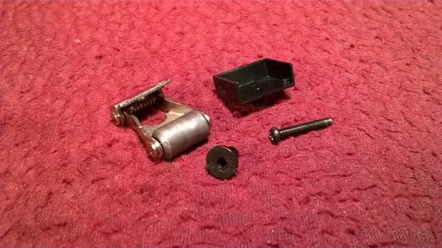 #2 Lionel 18254 Dash-9 Diesel Locomotive - Collector Roller & Mount Assy