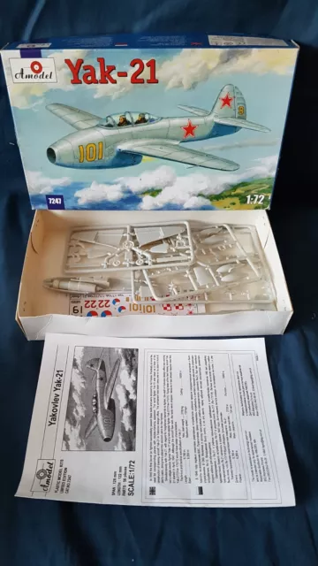 A-Modell 7247 1/72 Soviet Yak-21 Jet Flugzeug 2-Sitzer Neu Verpackt.