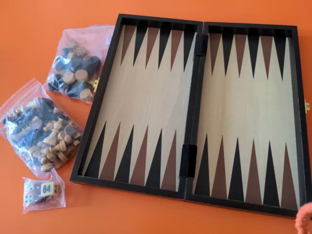 DELUXE Holz Backgammon Schach Set Format 27x27,5 cm Unbenutzt