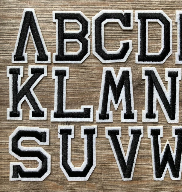Strass Buchstaben-Patches „M“ – 2 Stück, Schwarz-weiß, Zum Aufbügeln – Für Kleidung, Hüte & Taschen