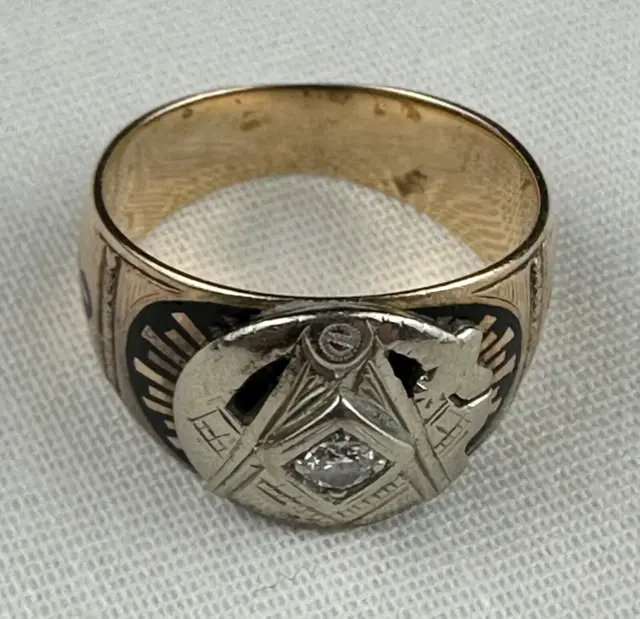 Vintage Masonic Ring, 10K, Diamond Center, Enamel, 9 g