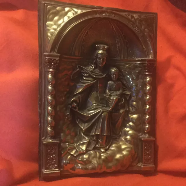 Grande Plaque Vierge à l’enfant , bronze ou laiton coulé , fin XIX siècle époque